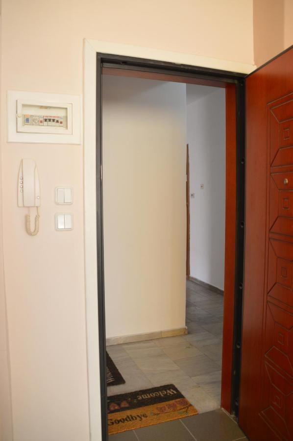 Eleni-Apartments Tesalonika Bagian luar foto